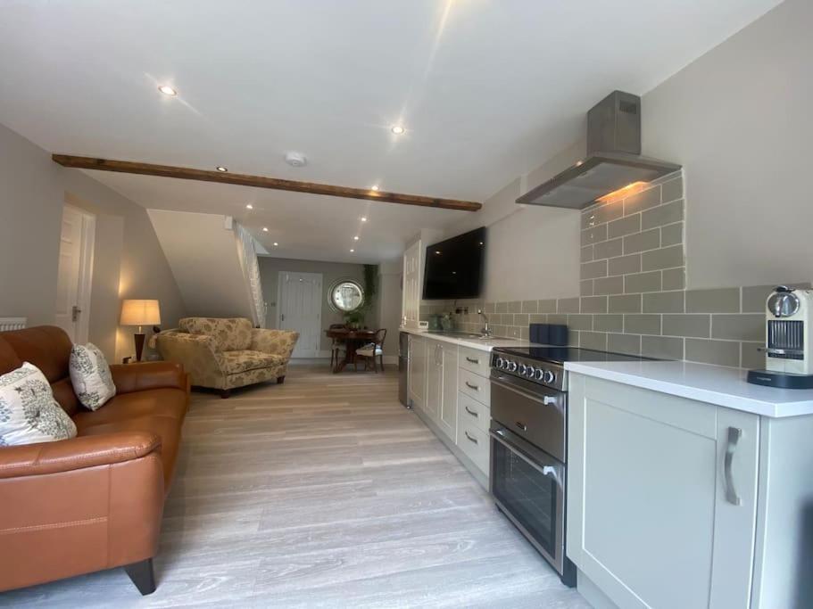 Beautiful 1 Bedroom Holiday Home In Lancaster Dış mekan fotoğraf